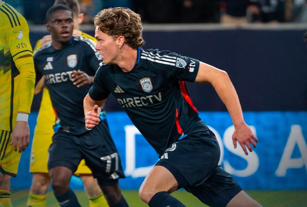 San Diego FC hace historia en su temporada de expansión de la MLS 2025: Onni Valakari, desde el banquillo, anota el primer gol en el estadio Snapdragon.