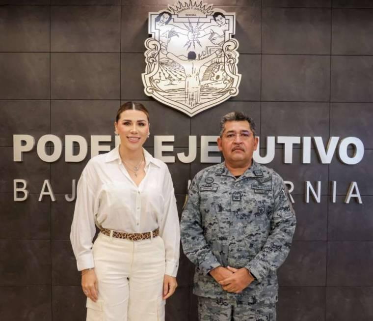 Gobernadora Marina del Pilar recibe al nuevo coordinador de la Guardia Nacional en la Región Noroeste